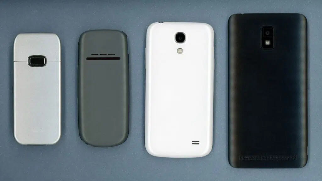 A Journey Through the Evolution of Mobile Phones